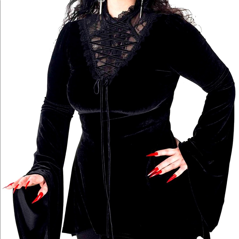 KILLSTAR NWT REVAMP LOMG SLEEVE TOP